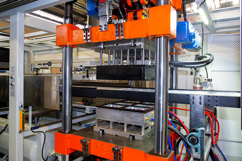 Tvornička emisija 12